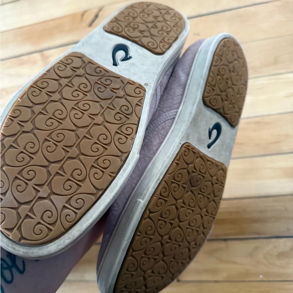 Olukai Pehuea women’s leather loafer slip ons in‎ pale pink
